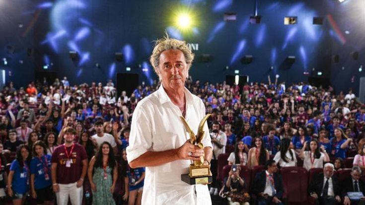Sorrentino racconta il futuro ai giovani di Giffoni: “La nostalgia ora mi annoia”