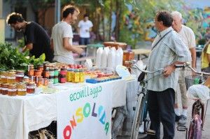 Campi aperti e L&agrave;bas, <br />arriva il mercatino anticrisi
