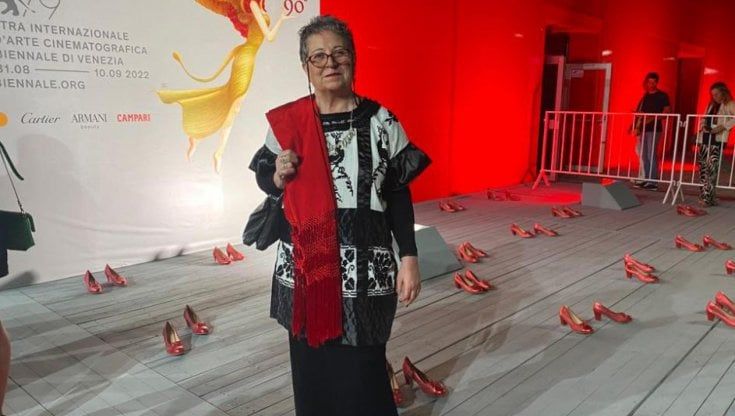 Al Festival di Venezia 'Zapatos Rojos', Elina Chauvet: la sorella uccisa e l'arte che si fa politica