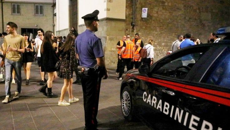 Tentata violenza sessuale su una ragazza di 17 anni mentre va a scuola, la salva un coetaneo