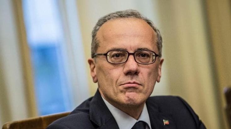 Elio Vito: “Un altro presidente per Forza Italia? La ‘maglia’ di Berlusconi andrebbe ritirata”