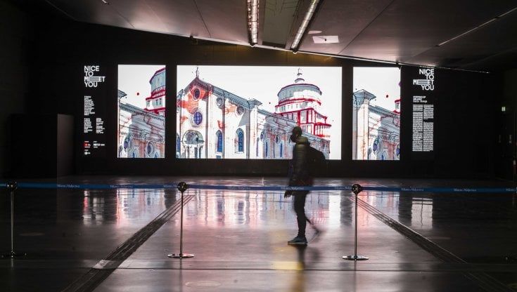 La videoinstallazione di Carlo Stanga a Malpensa: i gargoyle animati sui cieli di Milano