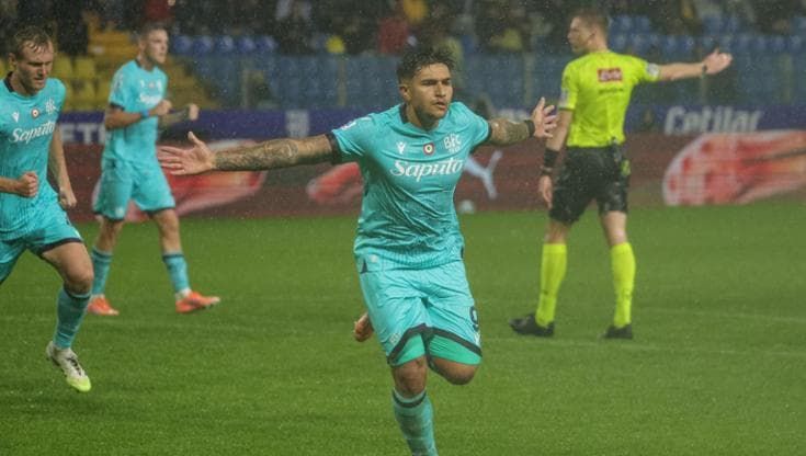 Il Parma graffia, il Bologna rimonta e lo travolge: 1-3 al Tardini