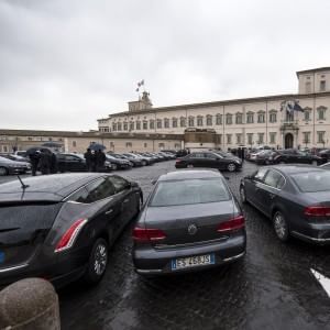 Madia ai ministri: "Dieci giorni per tagliare le auto blu"