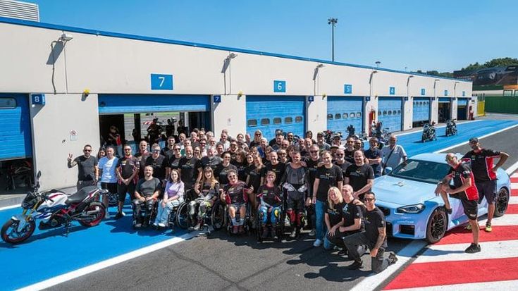 Bmw Motorrad e Diversamente Disabili, giornata di inclusione a Vallelunga con Malagoli e Zanardi