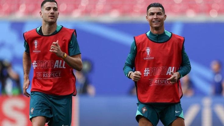 Ronaldo il sopravvissuto, gioca col Portogallo soltanto per i record
