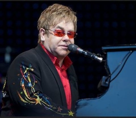  Elton John vuole produrre Prosecco