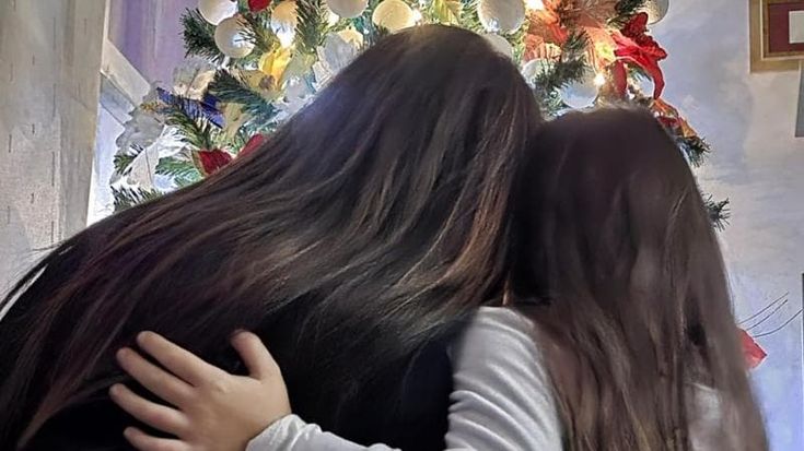 Il tribunale lascia Stella con la madre: “Sarà il nostro primo Natale insieme”
