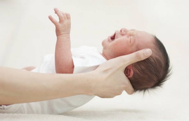 Se il beb&egrave; piange forse e' colpa dell'ansia della mamma