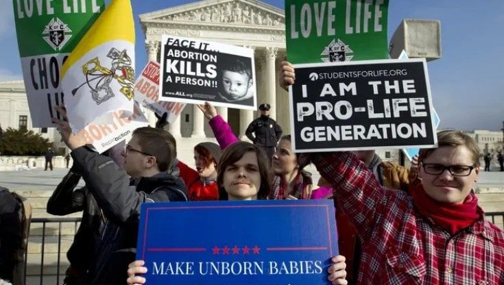 Usa, la crociata di Texas e Arkansas contro l'aborto. Un parlamentare repubblicano: "Serve la pena di morte"