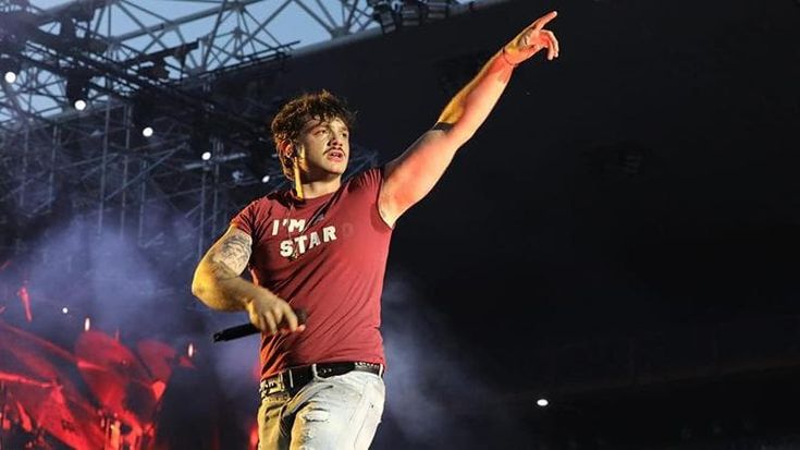 In delirio per Olly, la musica e lo stadio: “Mi scoppia il cuore”