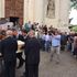 Vicenza, funerali pensionato suicida: rabbia e dolore in chiesa