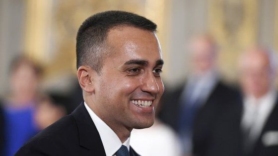 Di Maio: "Migranti saranno priorità. Superare il regolamento di Dublino"