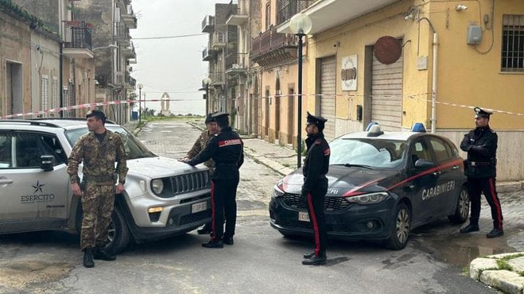 La zona rossa si allarga a valle di Niscemi, off limits le campagne. La procura nomina tre esperti