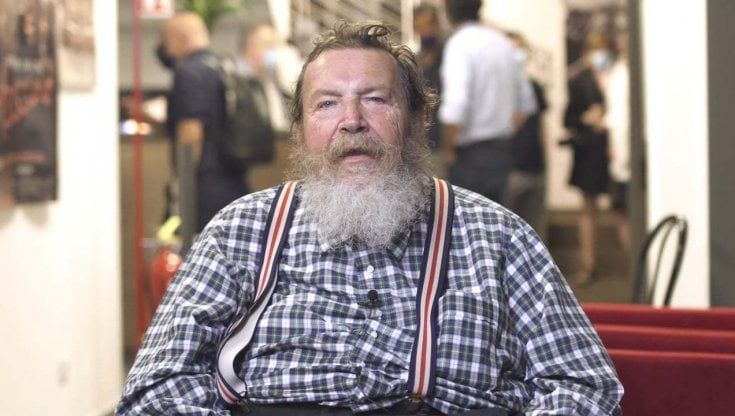 Giuliano Ferrara ricoverato e operato per un infarto. La moglie: "Sta migliorando"