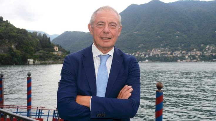 Auto solo elettrica dal 2035 nell’Ue. Urso: “Rivedere subito scadenza, industria rischia collasso”