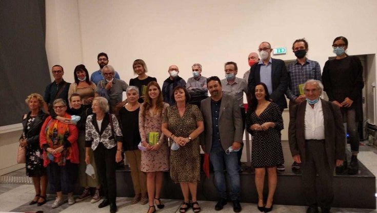 Omaggio in versi a Parma: lo sguardo di 62 poeti rivela la città