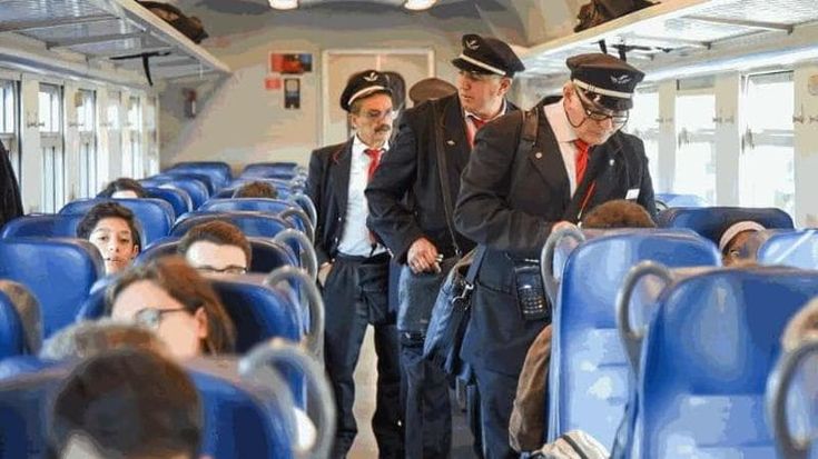 Laura Andrei, per dieci anni capotreno in servizio sulle tratte liguri: “Sui regionali lavorare è un incubo, la violenza è sempre in agguato”