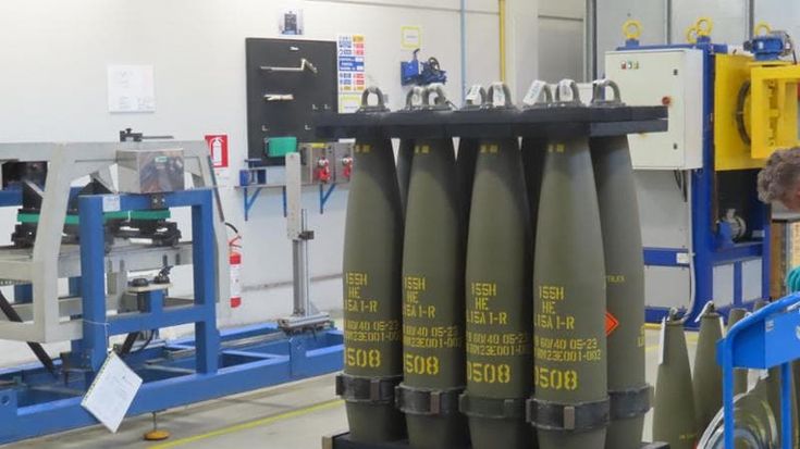 Il paradosso del riarmo italiano. La fabbrica di bombe che divide la Sardegna