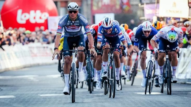 Van der Poel vince all’esordio stagionale su strada: suo il Samyn Classic allo sprint