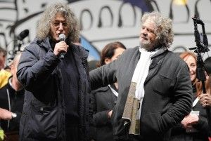 E il ciclone Beppe Grillo <br />investe l'Emilia Romagna
