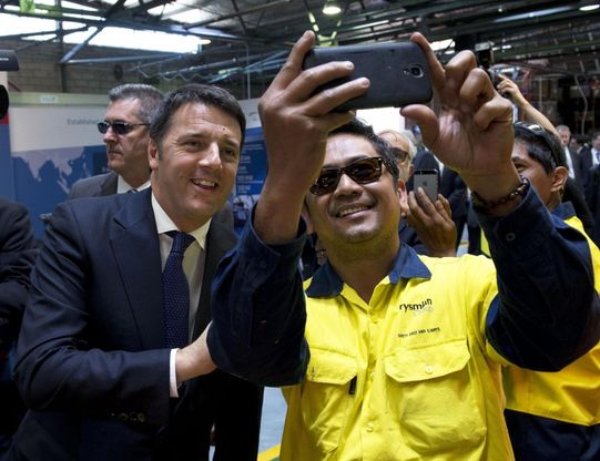 Il tour di Renzi in Australia, tra scuole e aziende