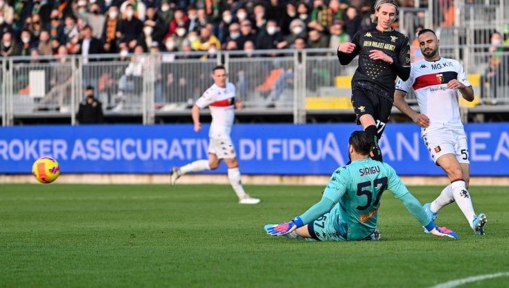 Venezia-Genoa 1-1, Ekuban risponde al vantaggio di Henry