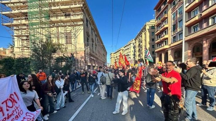 Scuola, la protesta riparte da Gobetti e Klee: “Strutture indecenti”