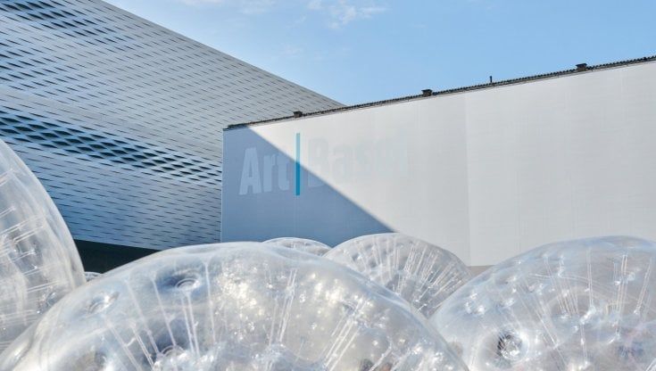 I cinquant'anni di Art Basel: il meglio del contemporaneo è a Basilea