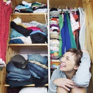 La riscoperta dei vestiti che durano una vita. "Cambiamoci di meno salveremo l’ambiente"