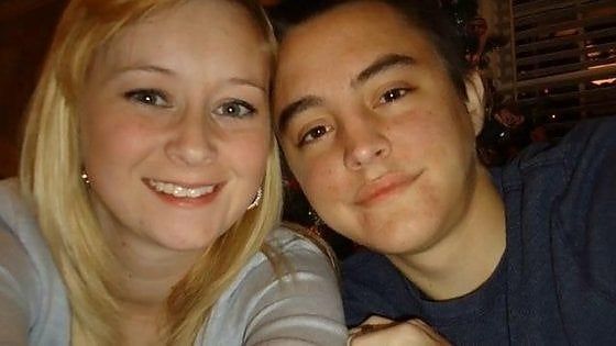 Muore Katie Prager a pochi giorni dal marito Dalton. La coppia ispirò "Colpa delle stelle"