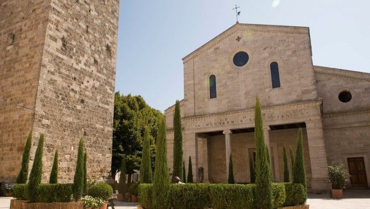 Allarme a Chiusi (Siena), altri 15 contagi in 24 ore: "zona rossa inasprita", preoccupano le varianti