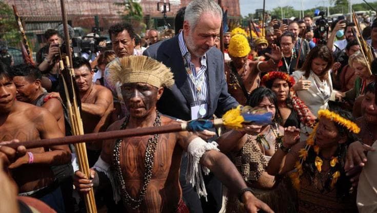 Cop30, la protesta pacifica dei popoli indigeni: "Siamo i guardiani dell'Amazzonia, ascoltateci"