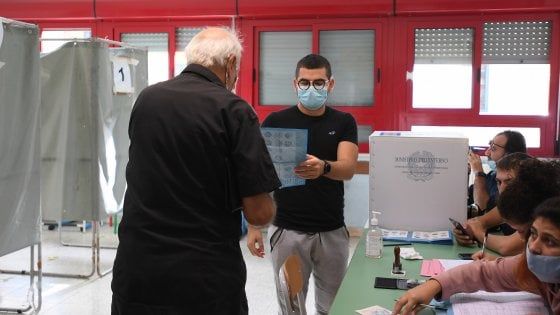 Elezioni comunali in Campania, ai ballottaggi vince l'astensionismo