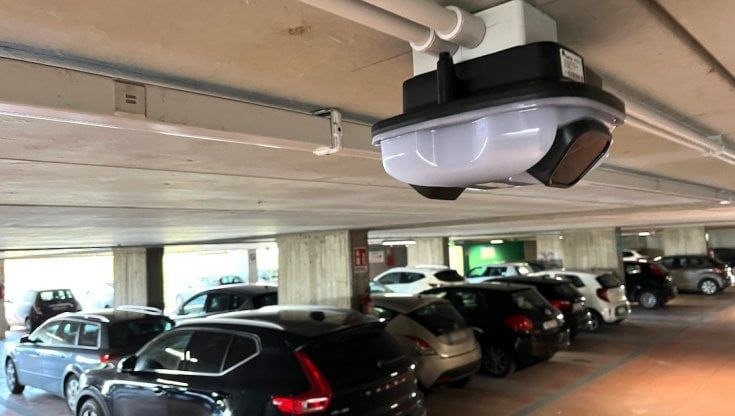 Bari, il Polipark si automatizza: pagamenti con l'app e promemoria per ritrovare l'auto