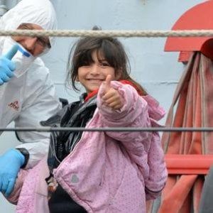 Bambini rifugiati, con lo smartphone raccontano storie di paura, dolore e integrazione