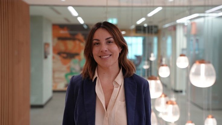 Olimpia Merlo, la manager Amazon che promuove le competenze digitali nelle scuole: "Ragazze, non siate timide"