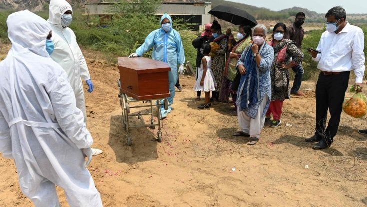 Coronavirus nel mondo, l'India supera le 300mila vittime. New York, tutti gli studenti in presenza da settembre