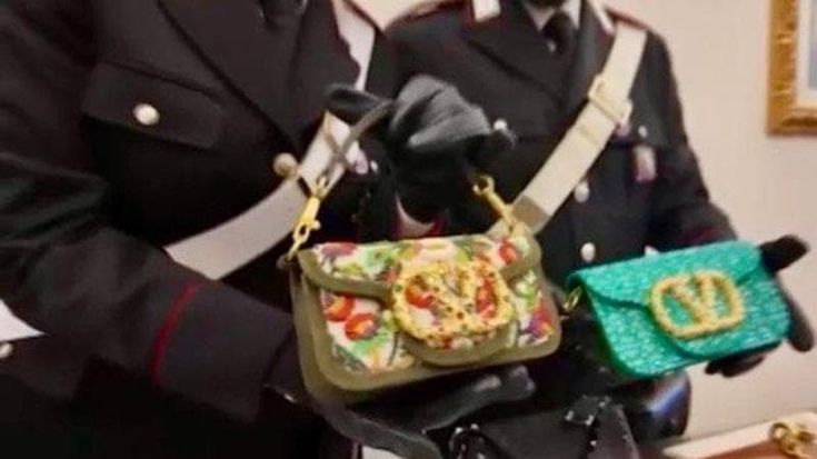 Rubava borse Hermes e Gucci nelle case di Roma Nord: arrestato 23enne