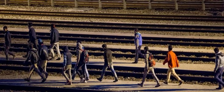 Emergenza migranti, tentano di raggiungere il Regno Unito dalla Francia: morti due migranti