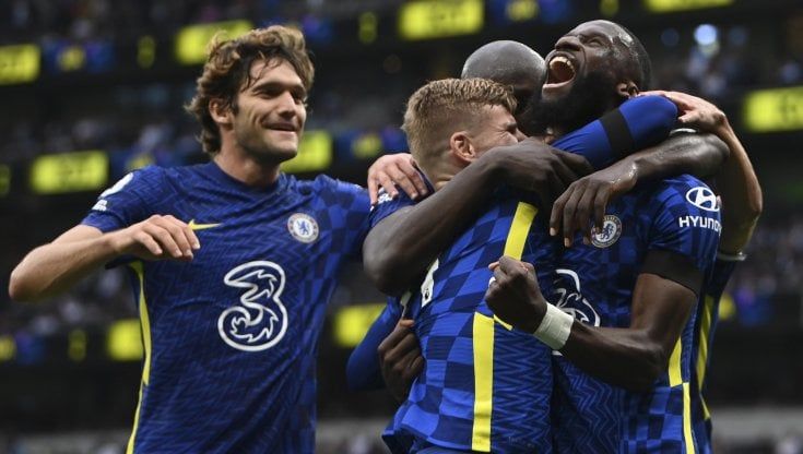 Premier: il Chelsea travolge il Tottenham, in vetta anche il Manchester United