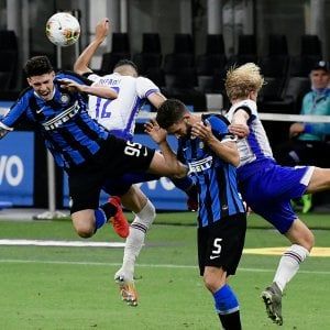 Inter, Conte: ''Sbagliamo troppo, l'avversario va sportivamente ammazzato..."