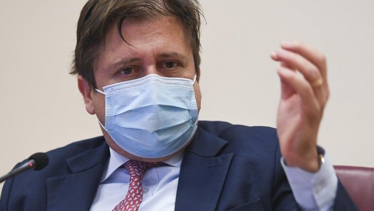 Variante Delta, Sileri: "Mi preoccupano i turisti"