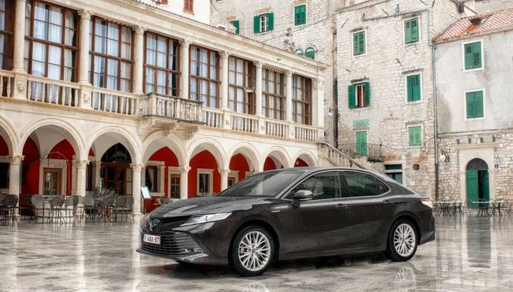 Toyota Camry Hybrid