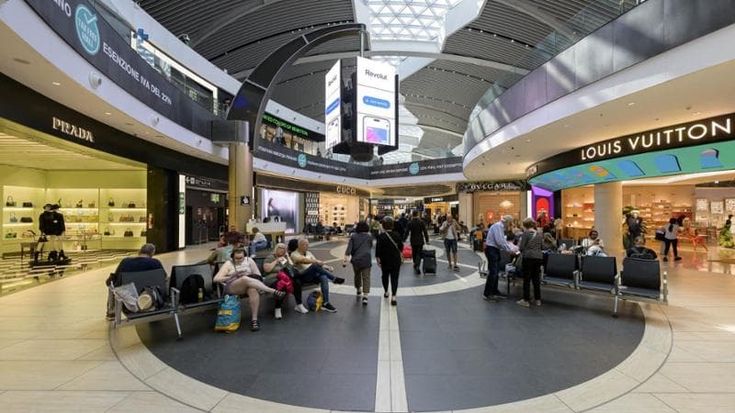 Fiumicino, preso “Karim il marsigliese”: borseggiava solo turisti cinesi. Otto colpi in venti giorni