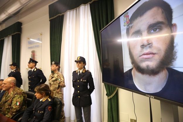 Militari accoltellati in stazione a Milano, indaga anche l'Antiterrorismo