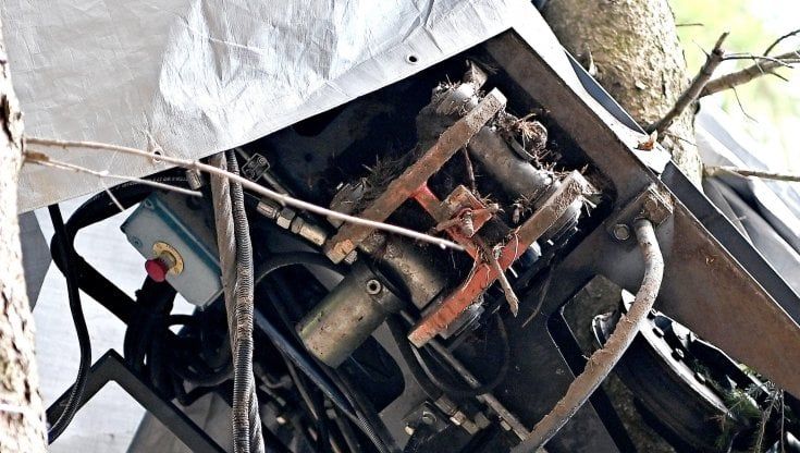 Strage funivia, il faro dei pm sull'addetto che "accusa" Tadini: non disobbedì all'ordine di mettere i ceppi