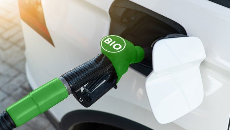 La rivoluzione del bioetanolo, il carburante che riduce le emissioni del 75%