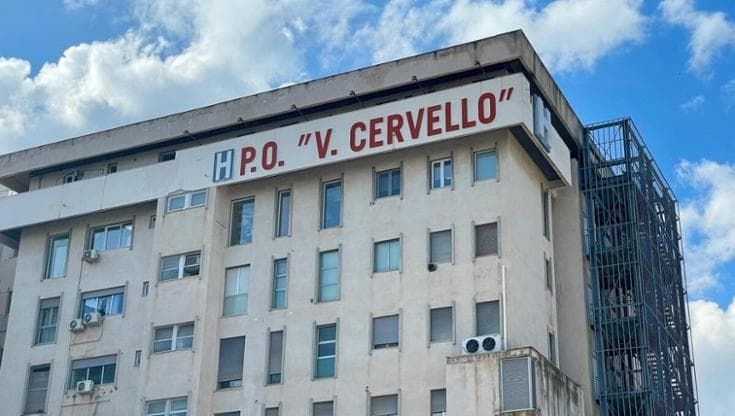 Lucravano sulla riconsegna delle salme, arrestati tre dipendenti della camera mortuaria