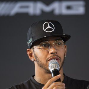 F1, Hamilton: ''La Ferrari fa paura, non siamo più quelli da battere''